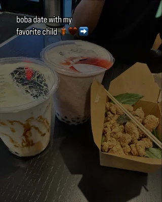 10.17.24 Boba date with my favorite human 🧋🤎 @easylifebobatea -> azuki (red bean) milk tea with boba, honey milk tea with pudding & boba, aaand popcorn chicken 🫶🏻  errthang was soooo nummy! 
 
Thankful that my 23 year old still enjoys spending time with me 🥹🥰  … and we ❤️ our Neko 😻
 
 
❤️@thegirlplusfood 
 
 
#girlplusfood #boba #bobatea #milktea #bubbletea #dessertvideo #vegas #lasvegas